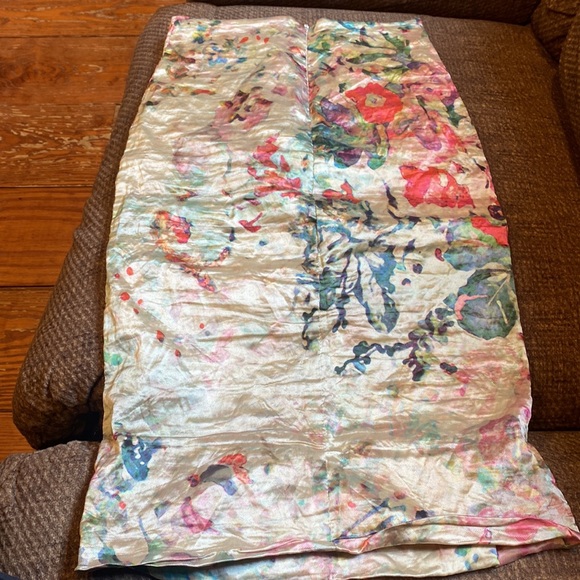 Never worn - Nicole Miller skirt size 4 - Picture 2 of 3